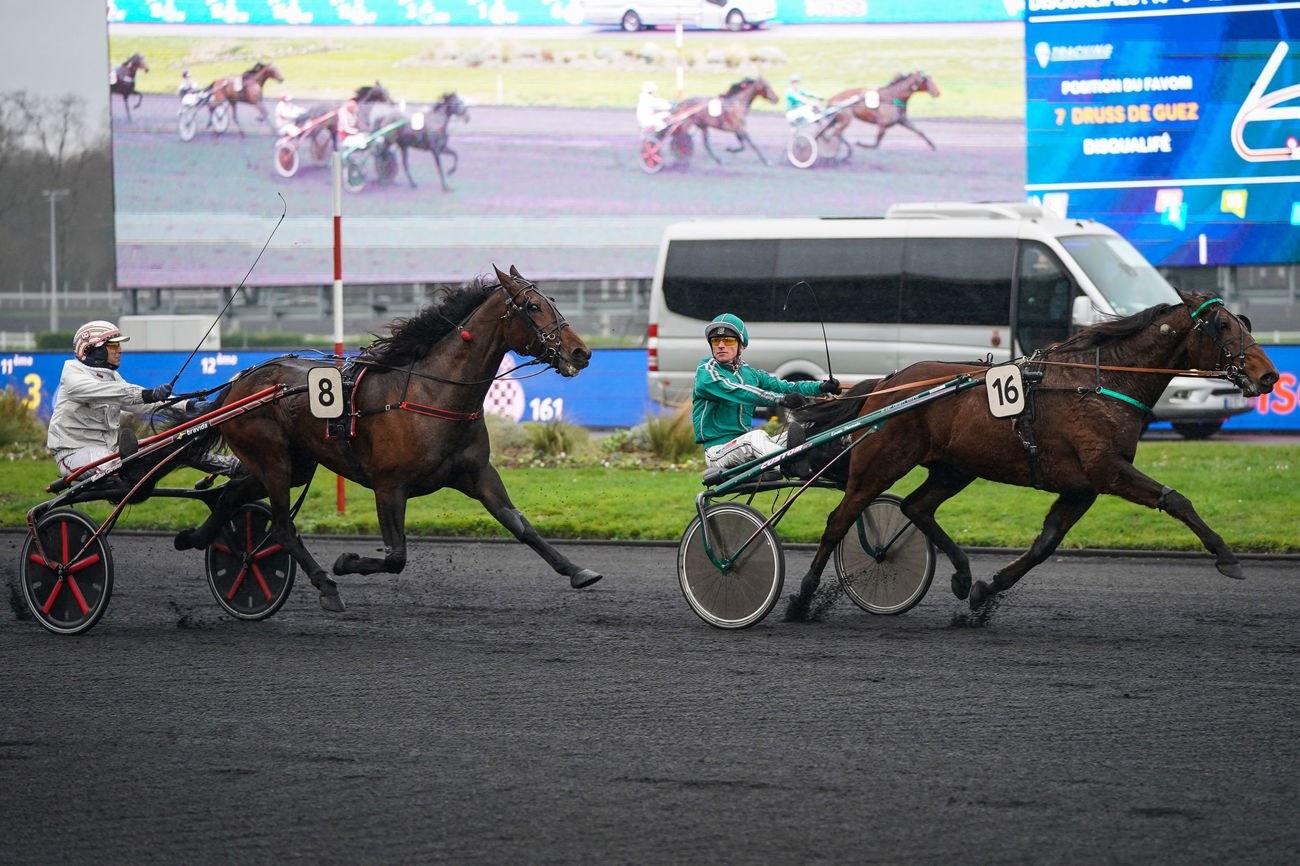 J.H. Mannerheim tvåa på Vincennes. Foto: Gerard Forni, Scoop Dyga