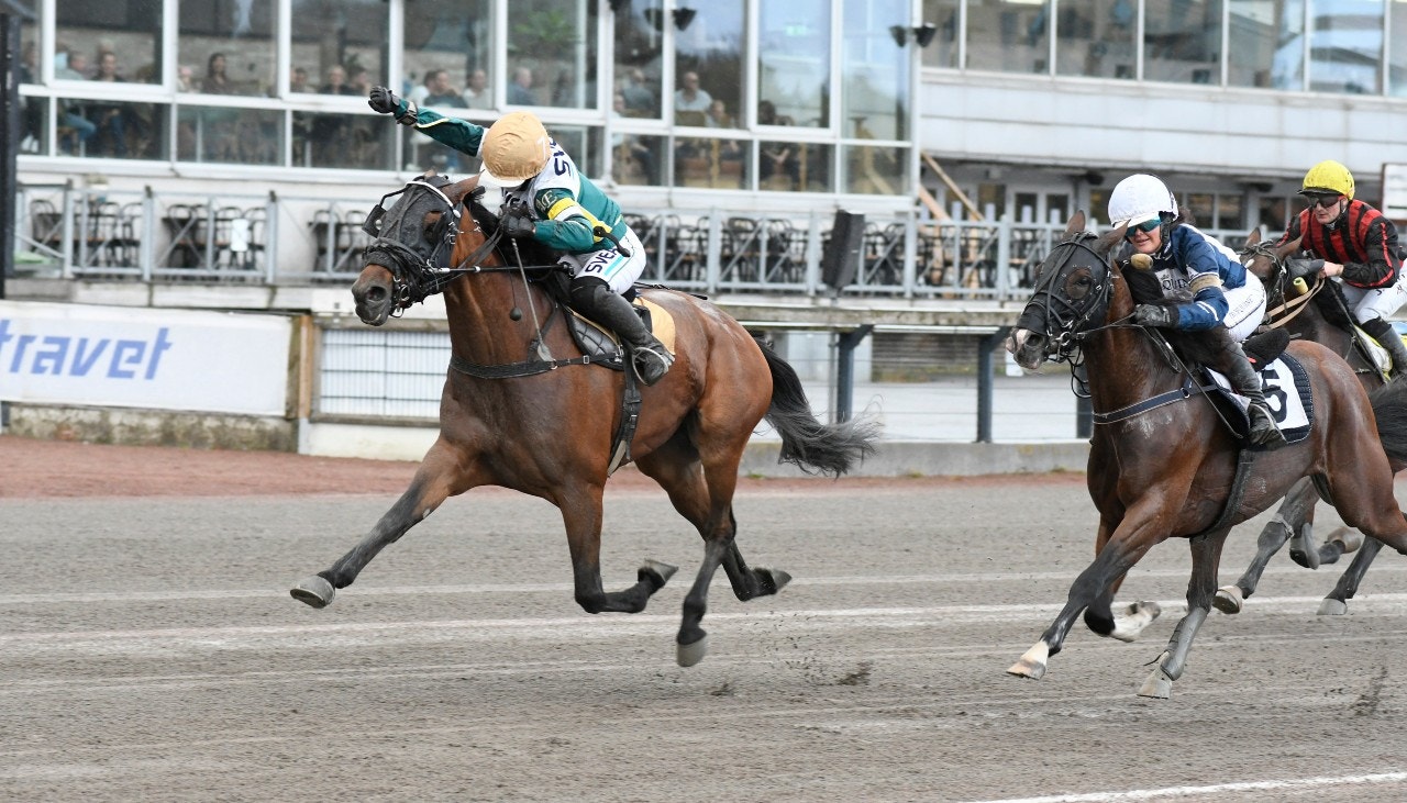 Galactica vid segern i Monté-SM. Foto: Göran Lindskog, Sidmakarn, ALN