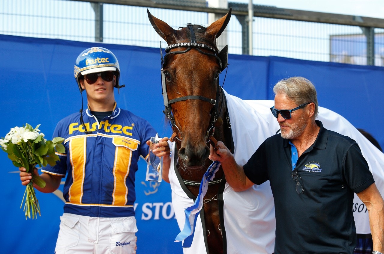 Efter hemska Romme-scenerna: Ljusare för Pleasure For Cash