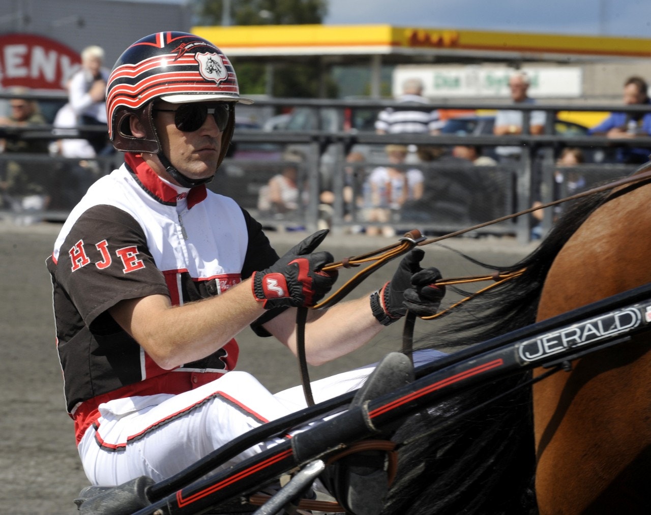 Familjen Eggen avvecklar stallet