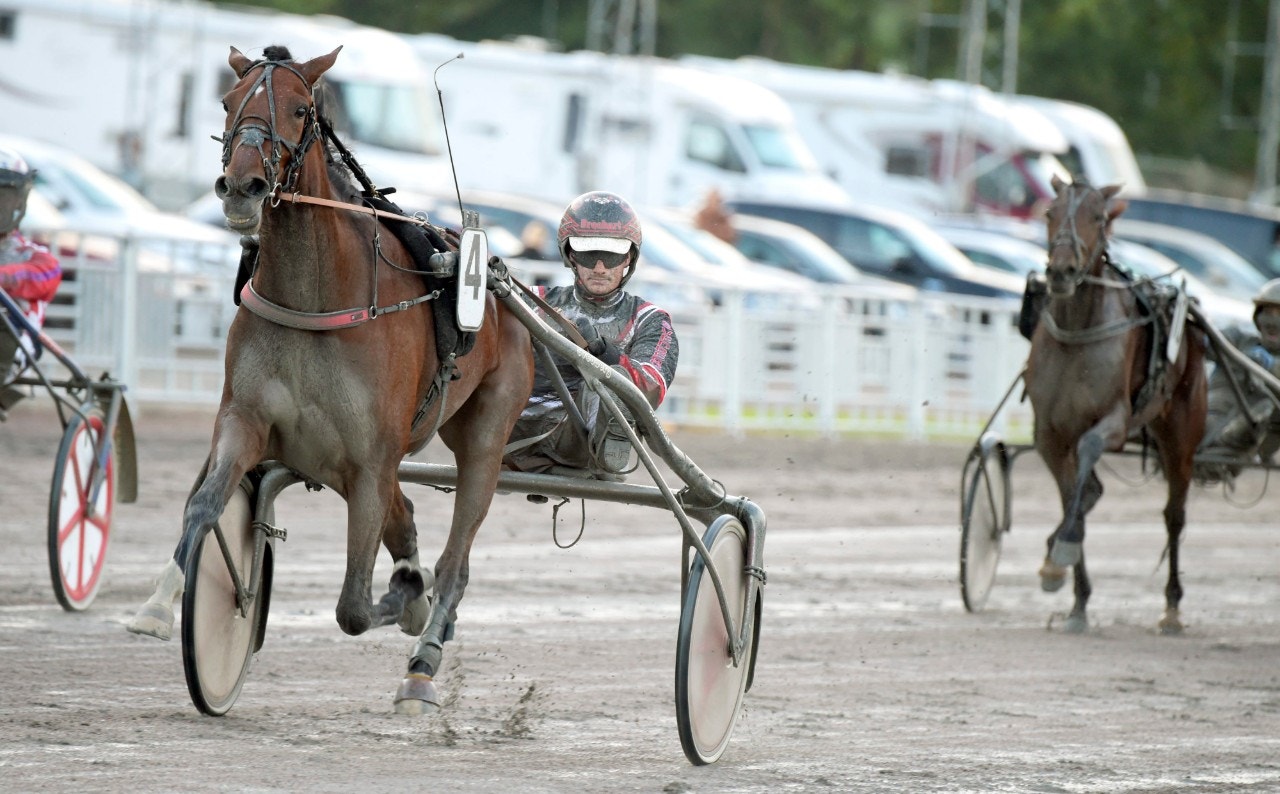 Örebro 17 mars: Fina speldrag... Glorian sitter där med rätta Sisun