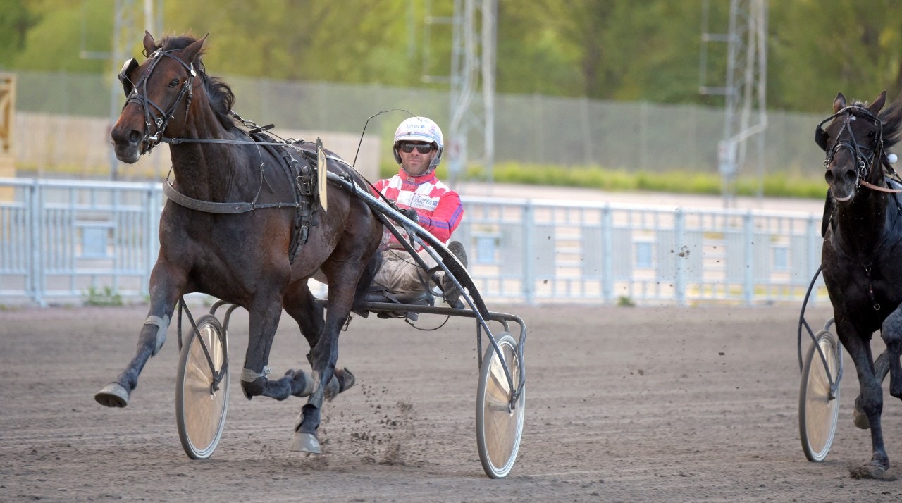 Åby/Örebro: Kinky Boots gav motståndet en känga