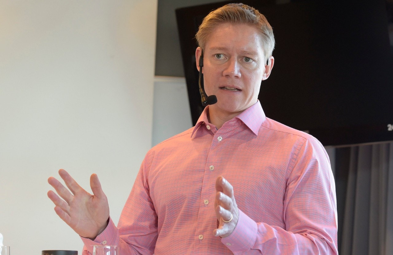 Skarplöth manar till kursändring – efter skattebeskedet