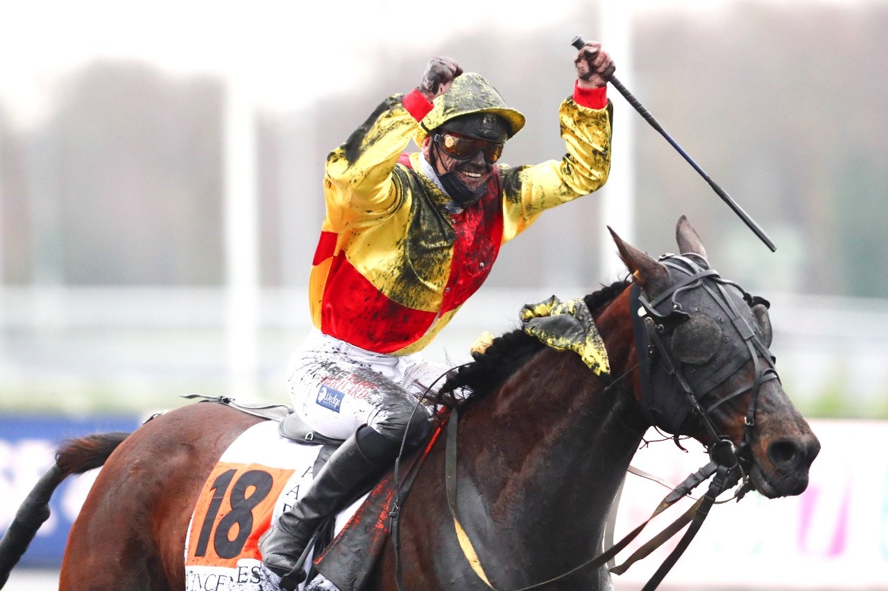 Bahia Quesnot var jokern i leken i Prix de Cornulier - det blev till stor succé. Foto: Icon Sport, Bildbyrån