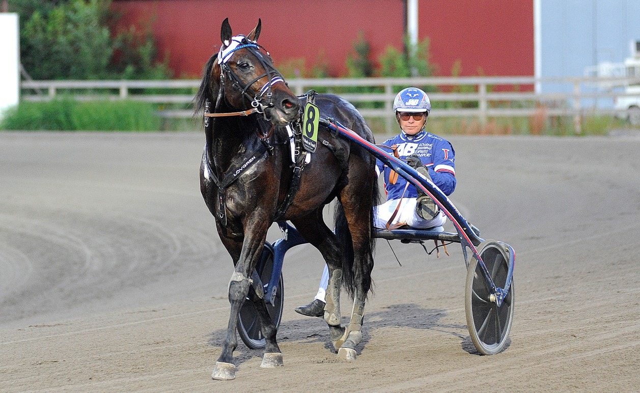 Oscar L.A. överlägsen i Grosser Preis von Deutschland