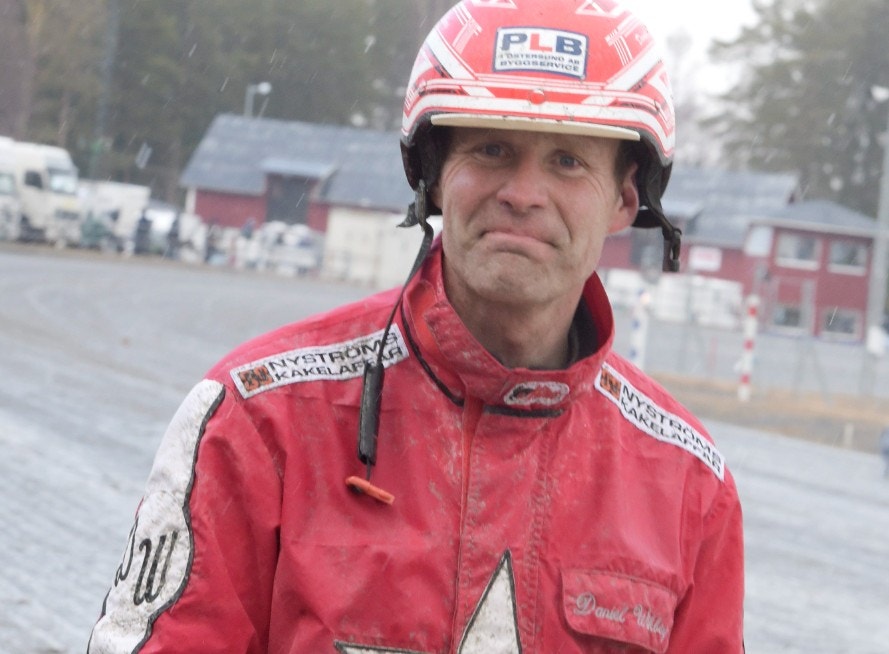 Östersund 5 juni: Barfotadansande Merkulov flyger fram