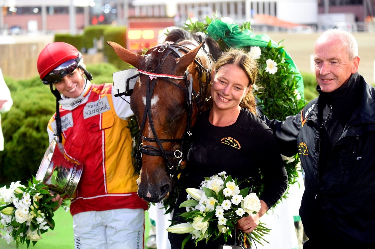 Anna Mix efter segern i Sto-EM på Solvalla 2016. Foto: Martin Langels, ALN