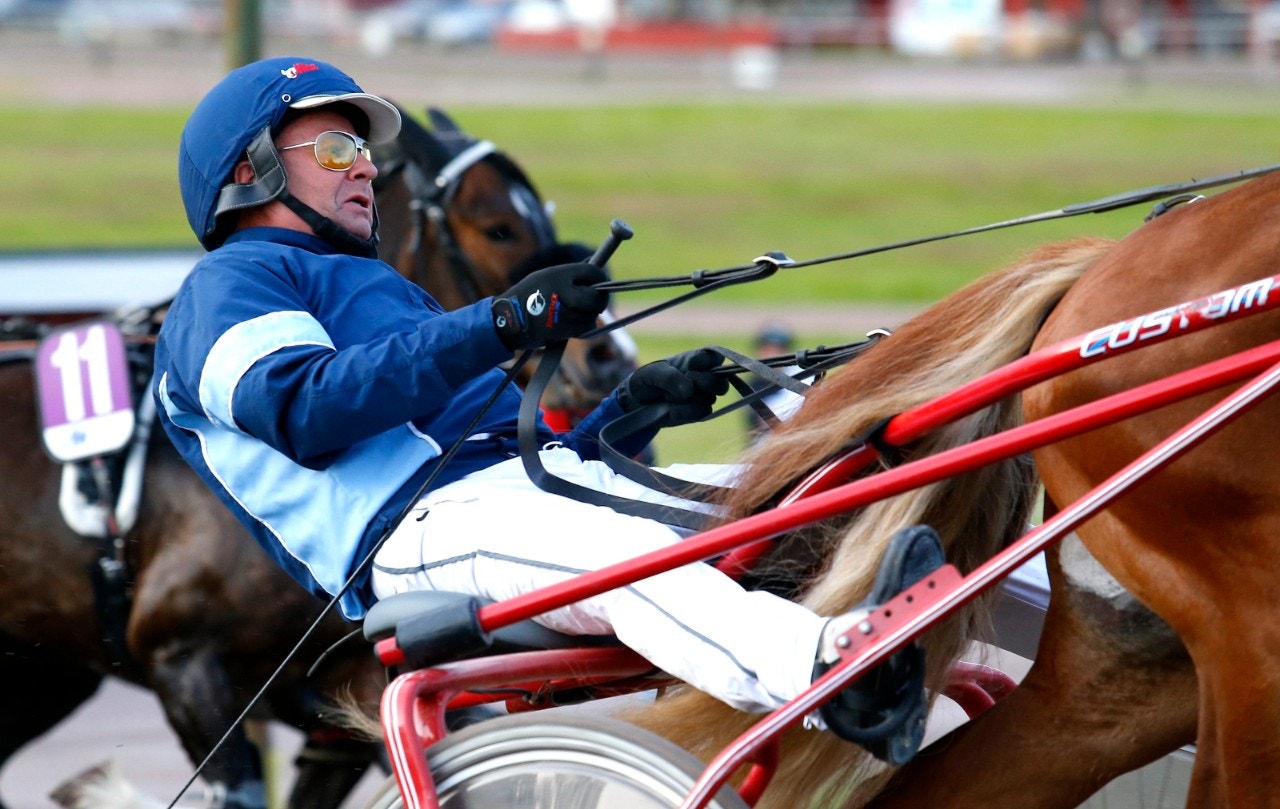 Dagfinn Aarum körde in två vinnare i Årjäng. Foto: Hanold, ALN