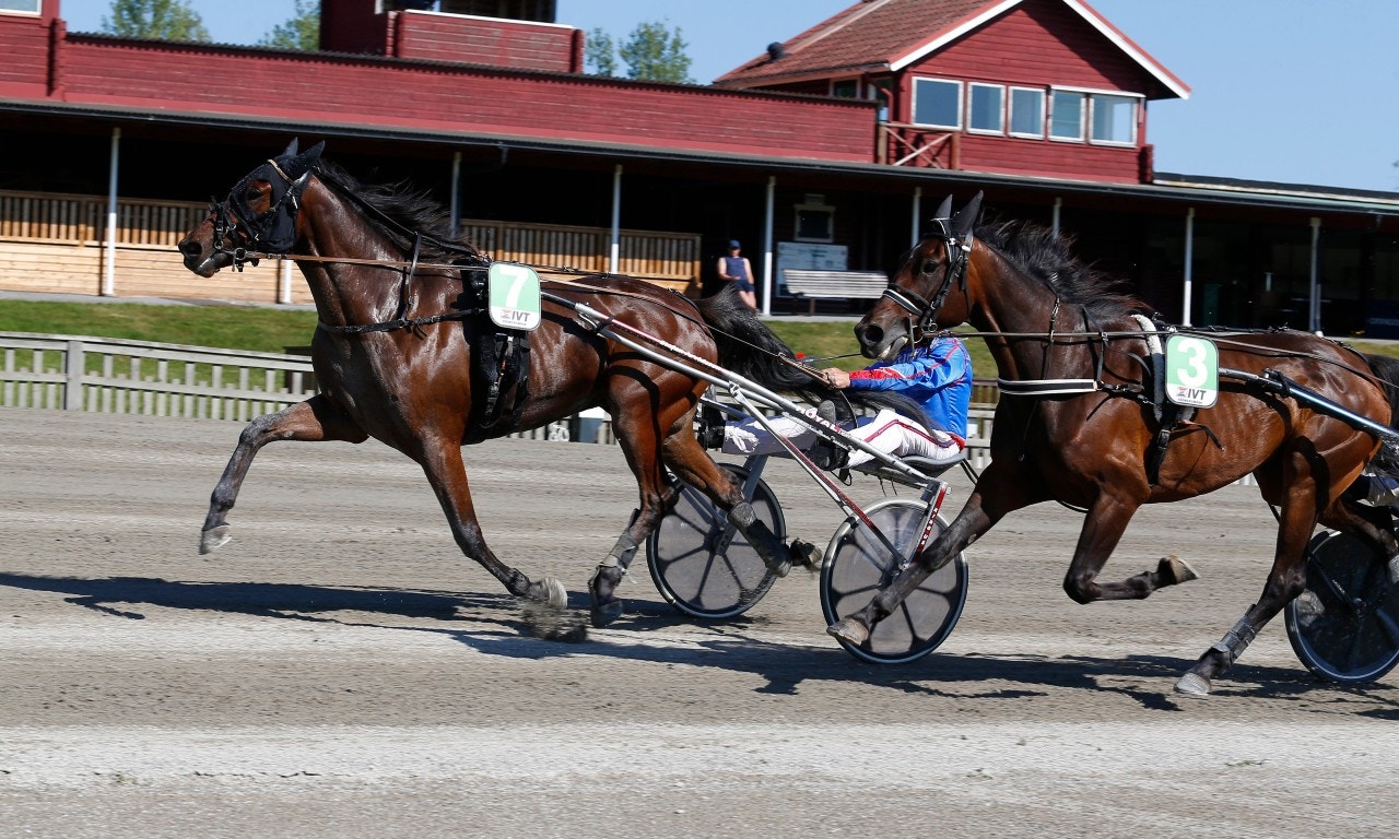Art Brown - inleder omgången. Foto: Hanold, ALN