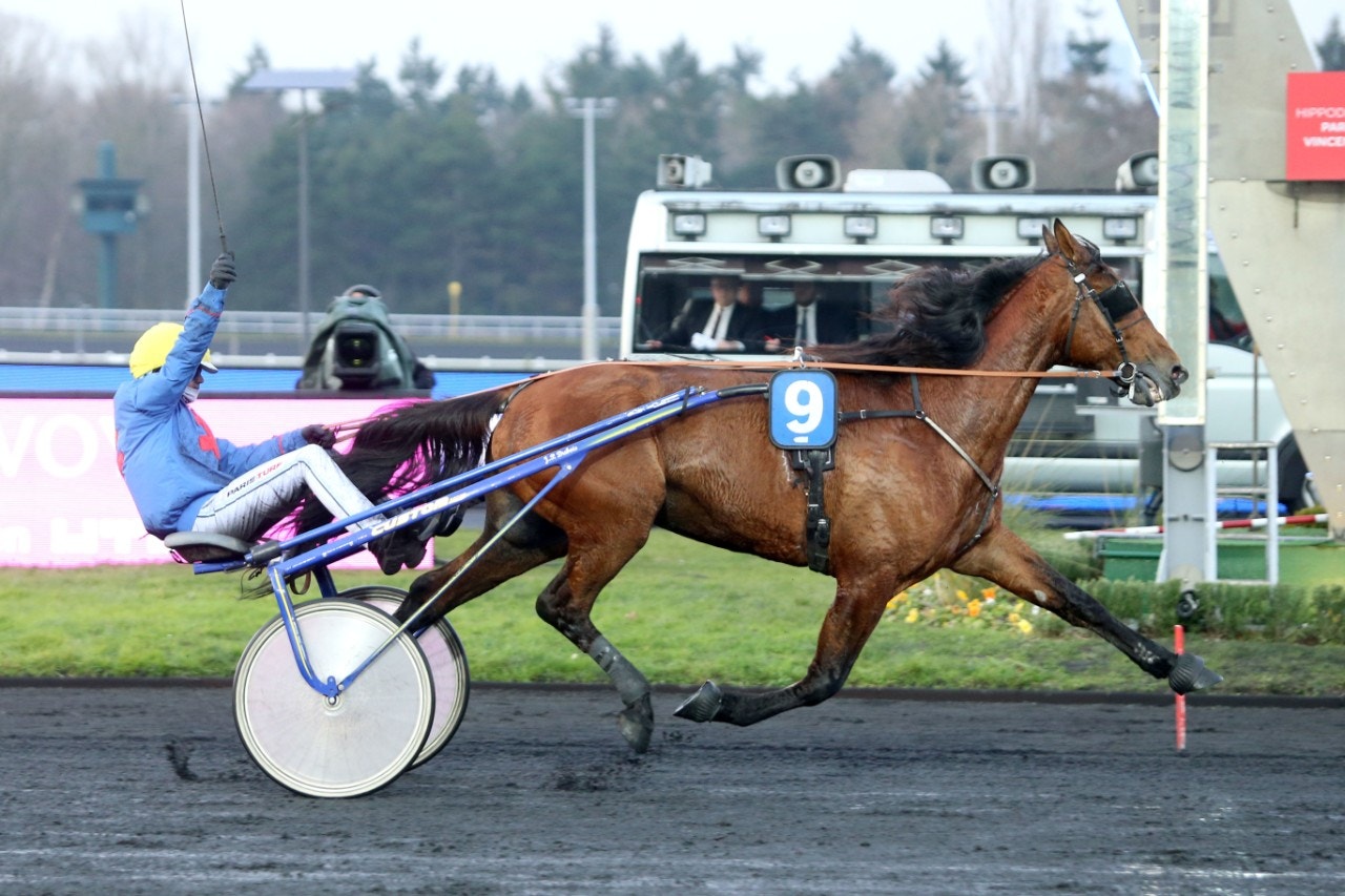 Kvick spurt gav Classic Connection segern