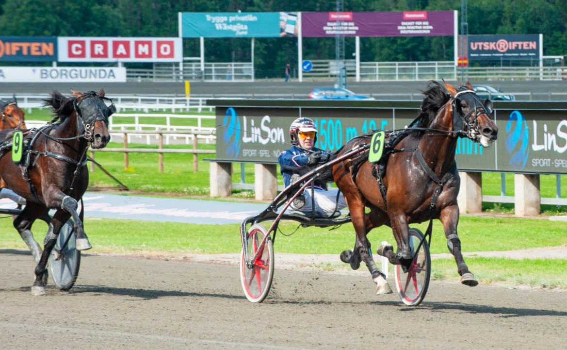 Solvalla 11 september: Härliga tävlingar med spännande lir