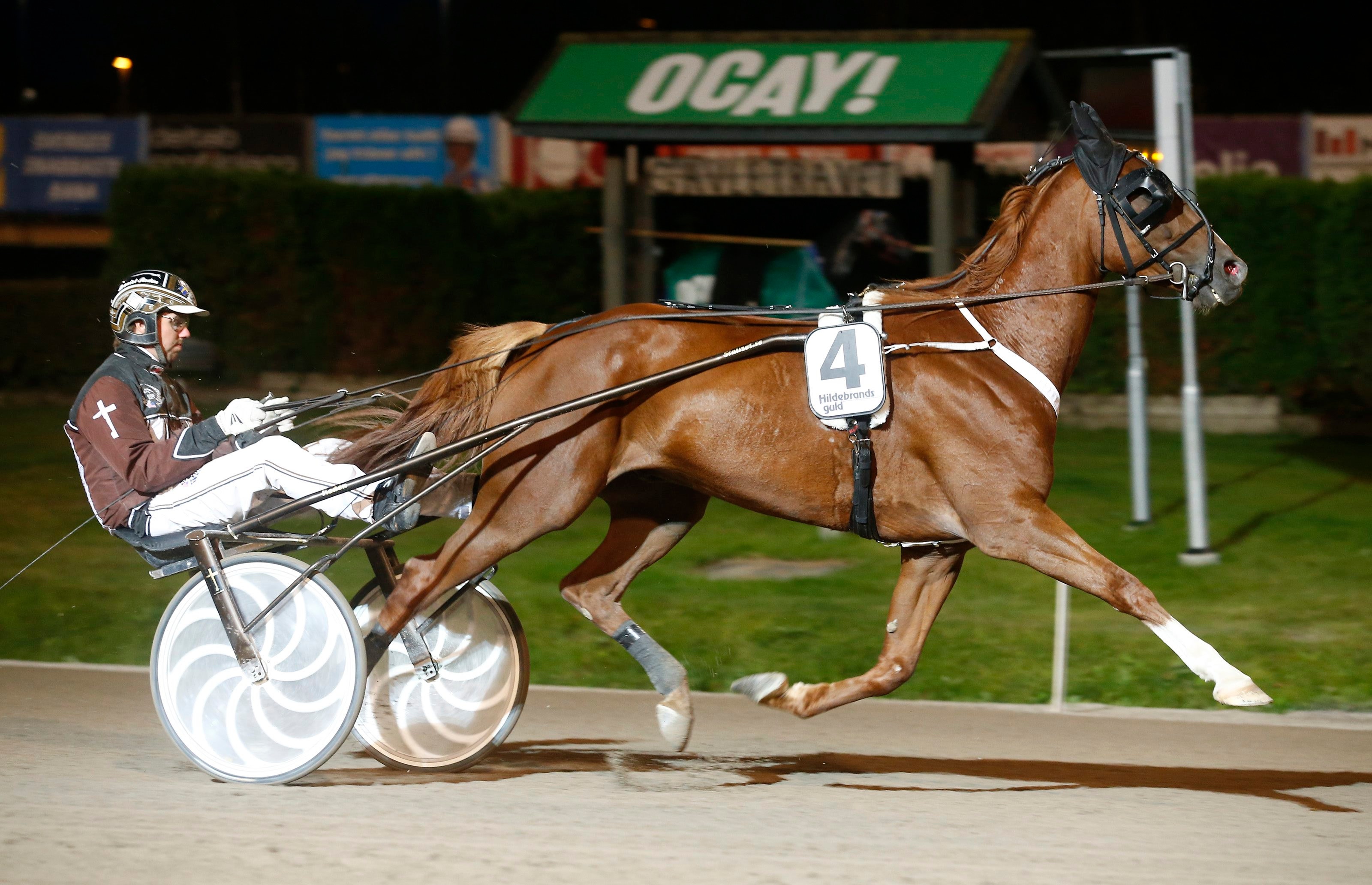Redén fick ta bort sin profil – "många fina år"