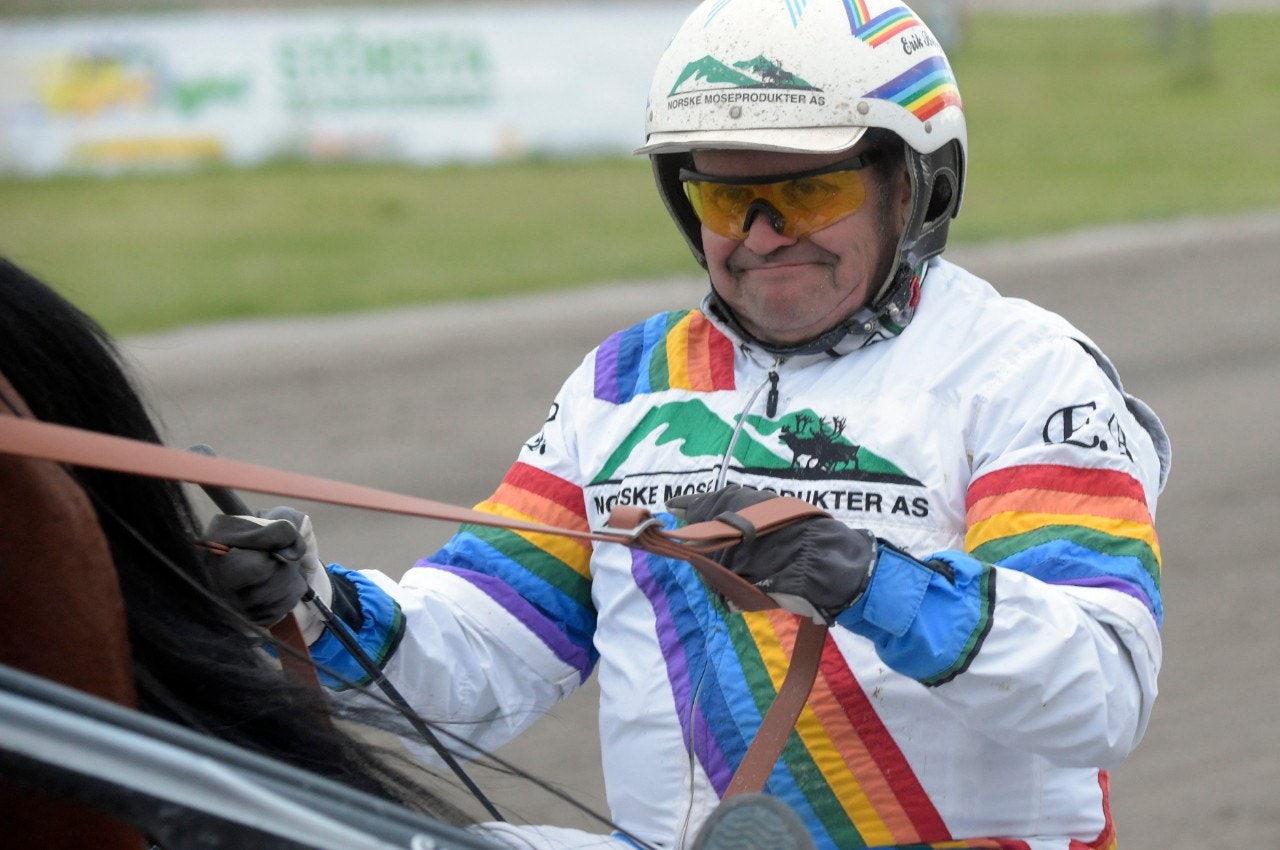 Erik Berglöf har fått fin ordning på Test Drive som tog en överraskande seger på Axevalla. Foto: Martin Langels, ALN
