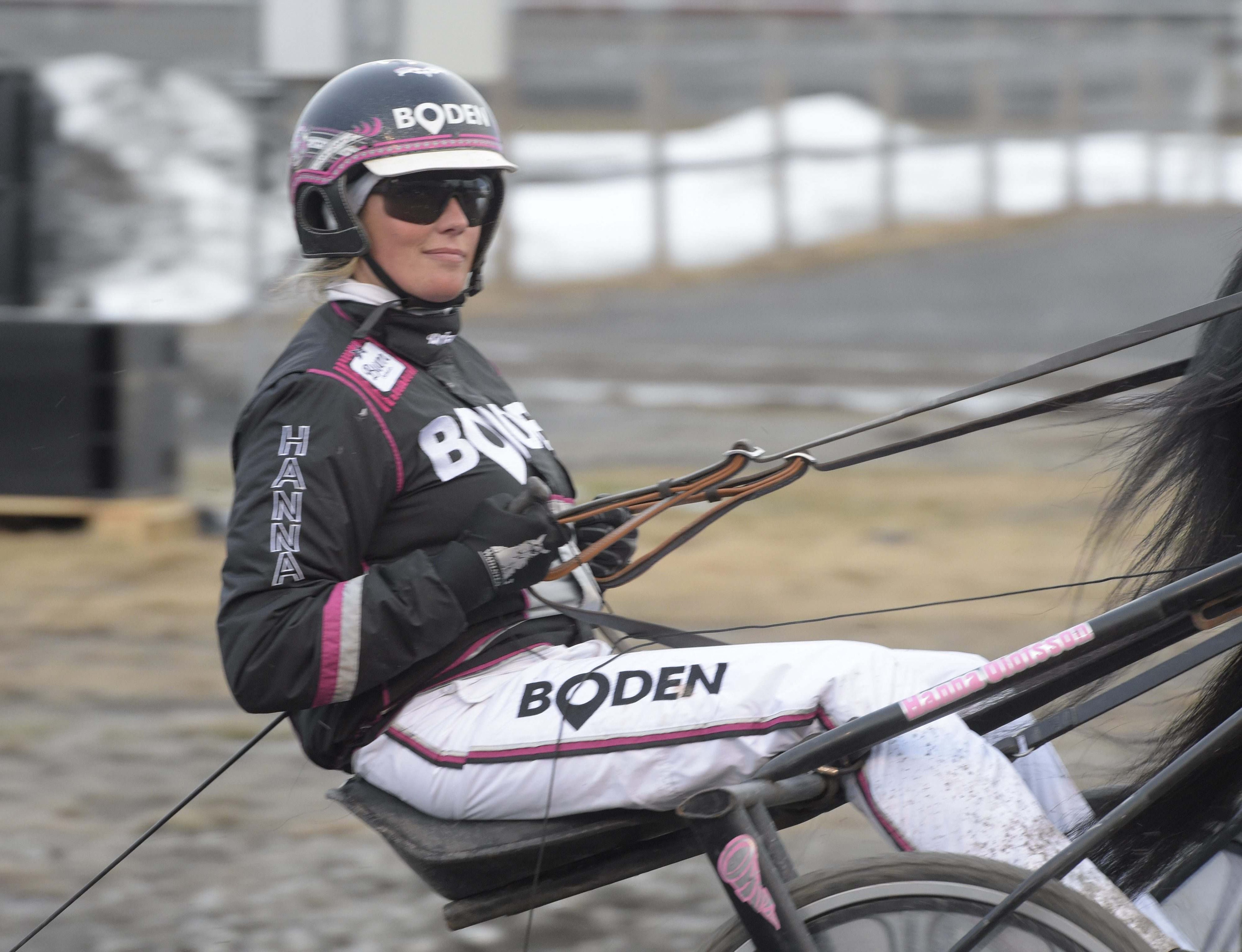 Inför V75: "Här finns det inga fotbollshuliganer"