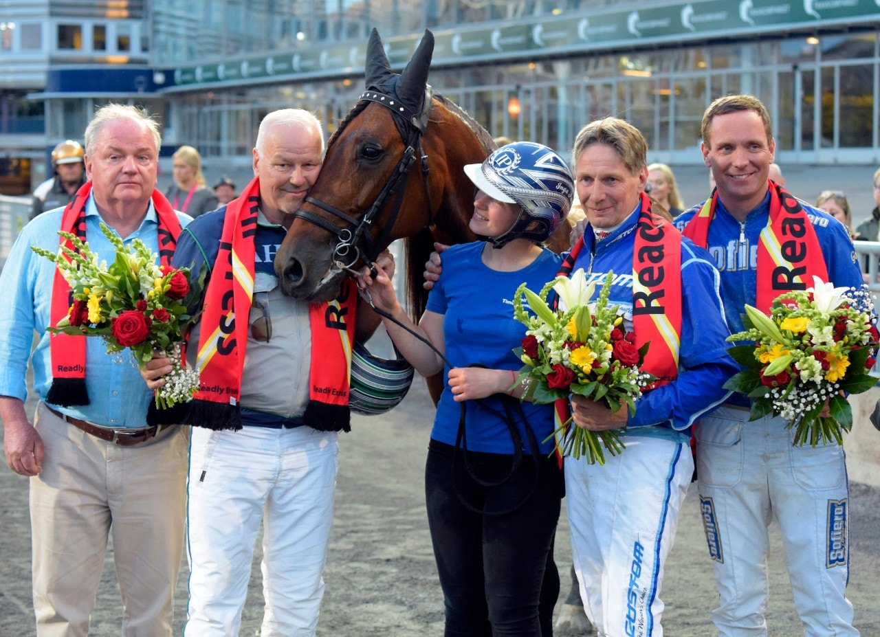 Readly Express tackades av under en toppkväll för Solvalla. Foto: Martin Langels, ALN
