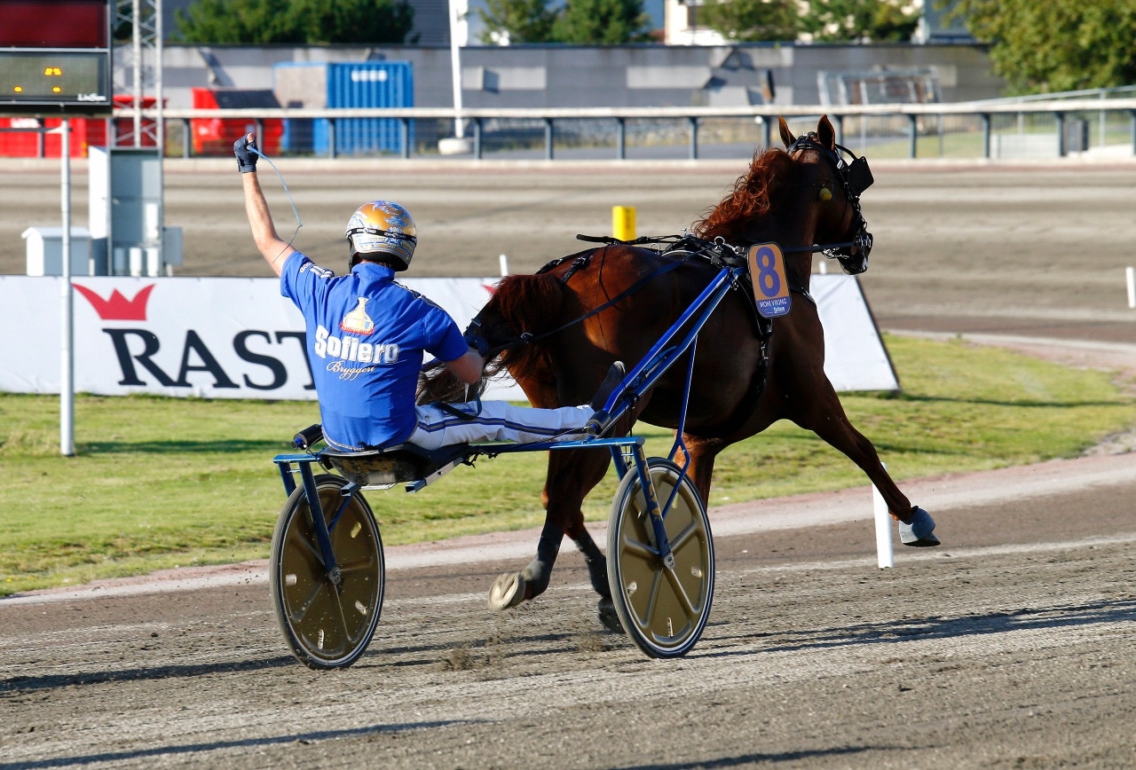 Moni Viking - här tillsammans Björn Goop - slog till på Vincennes under söndagen - Foto: ALN