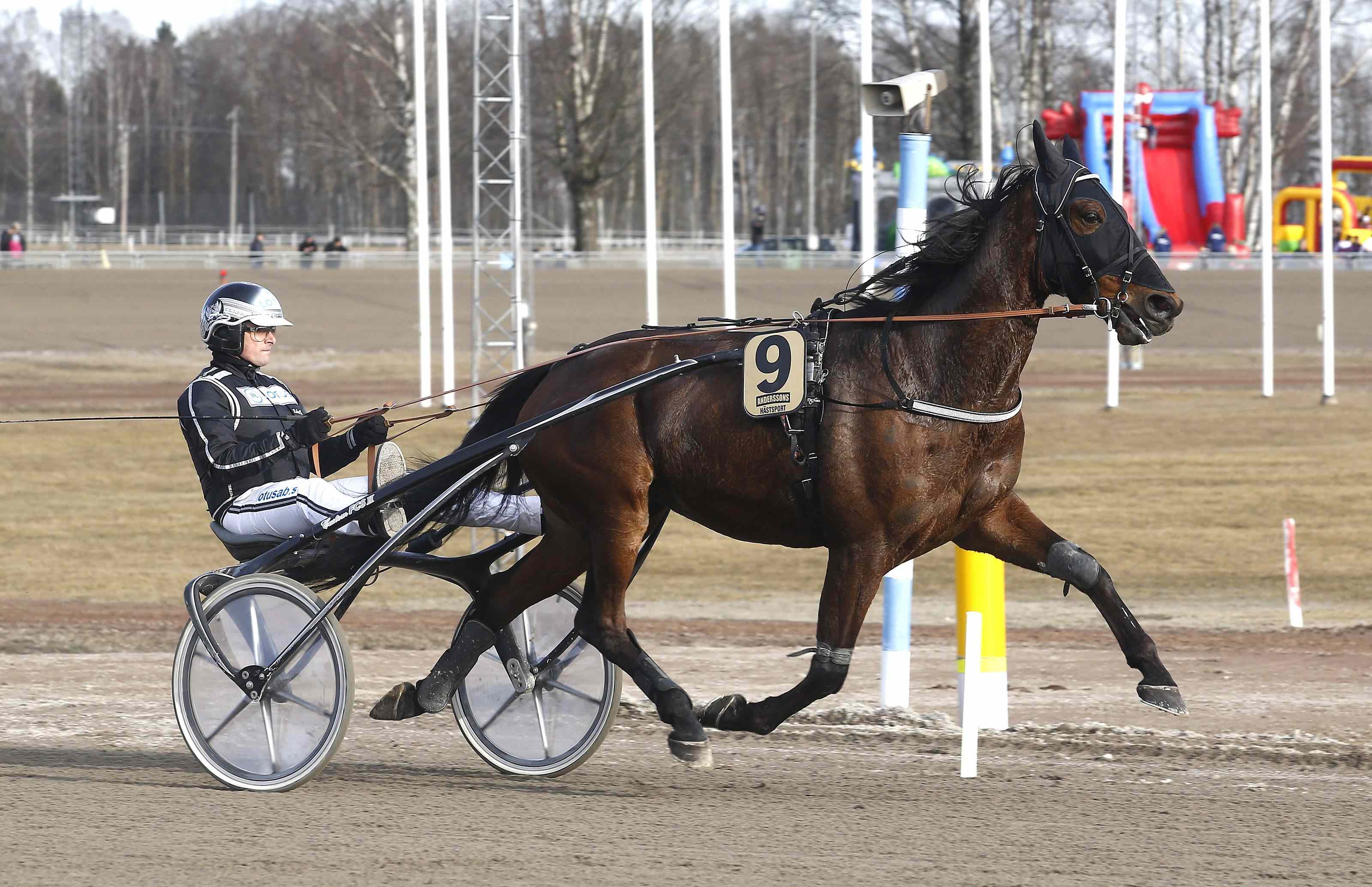 Nahar förgyller Gulddivisionen