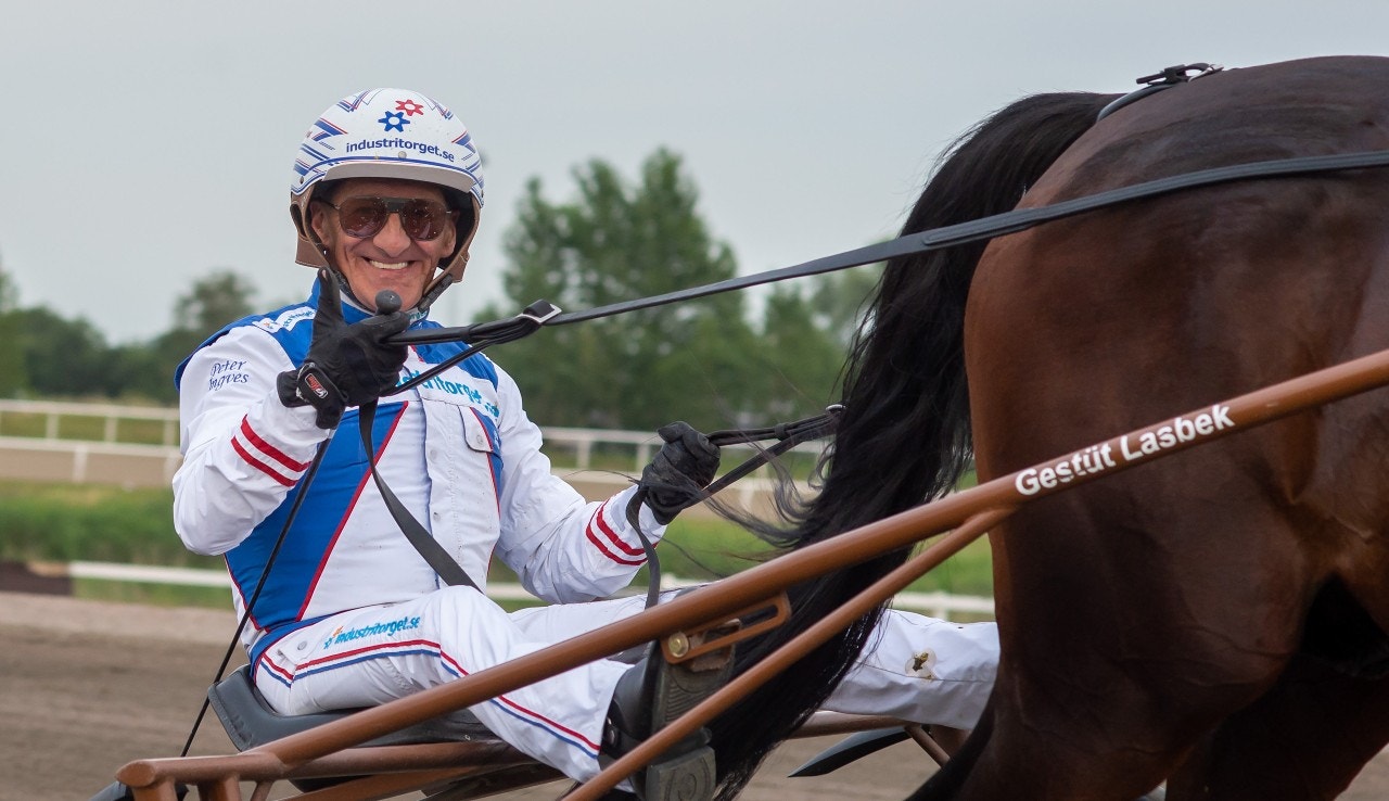 Efter två månaders timeout - nu är Peter Ingves tillbaka