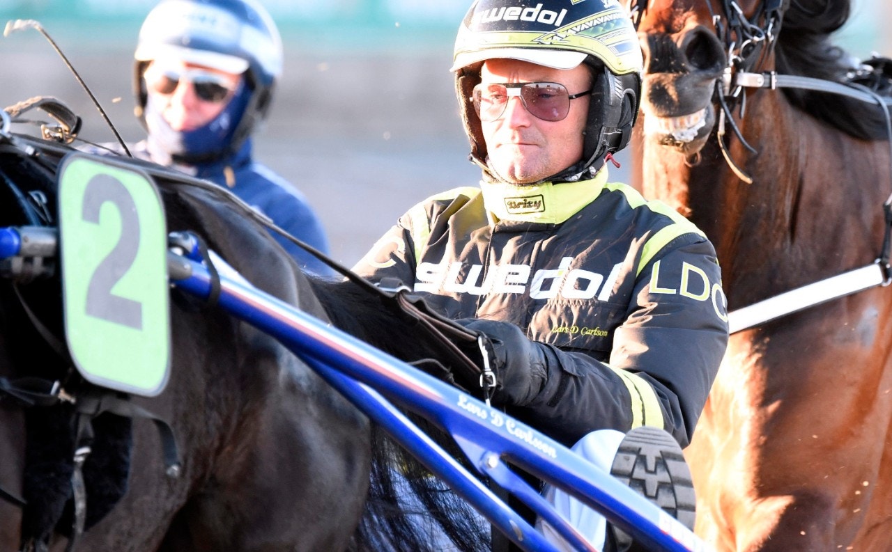 Romme 22 november: Carlsons häst springer fort som...